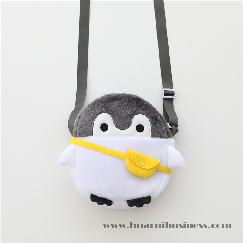 Plush soft little penguin shoulder bag